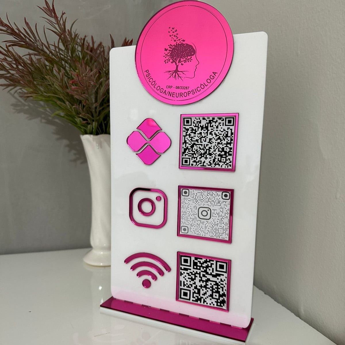 Placa Display 3 QR CODE em Acrílico - Compre online e parcele em 12 ...